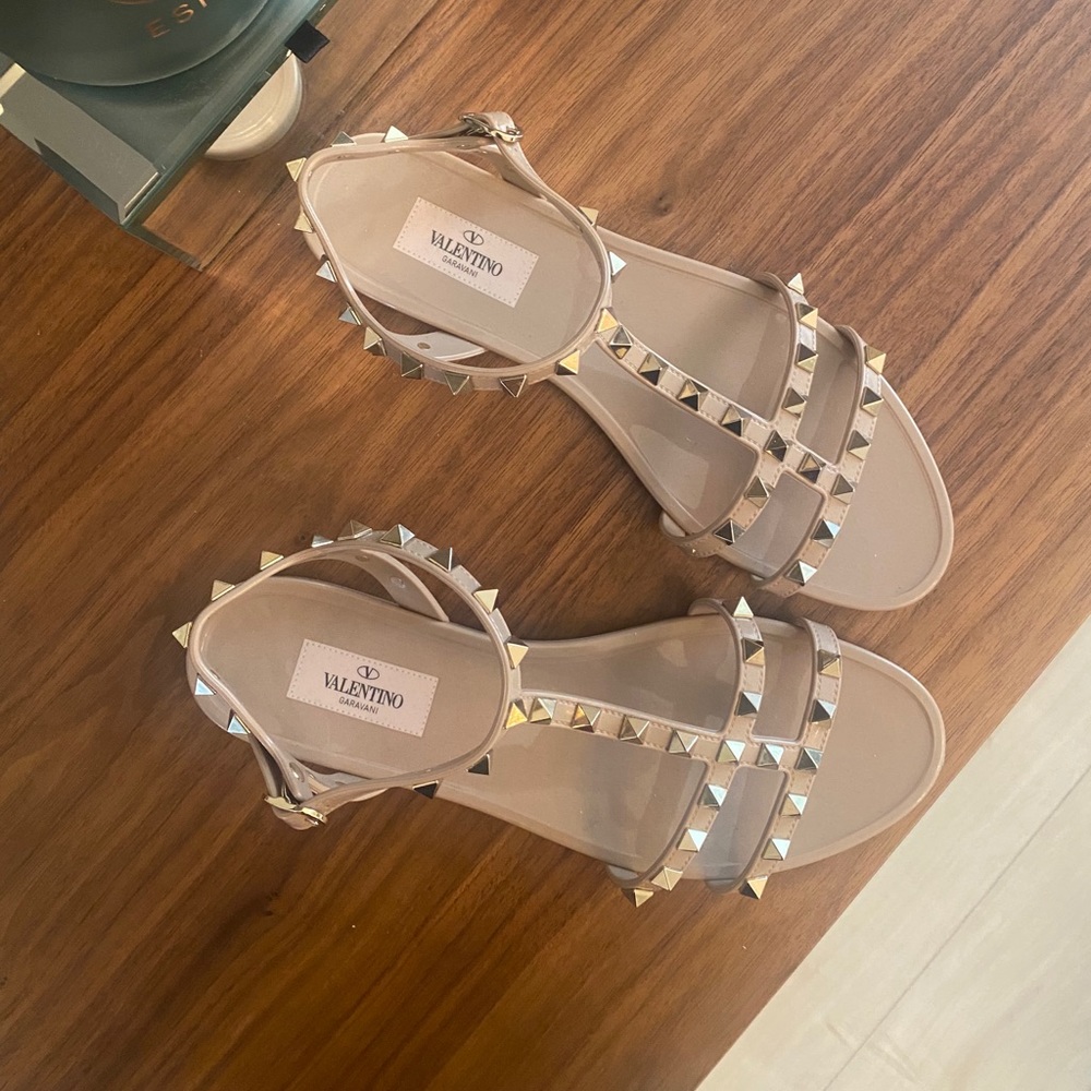 VALENTINO ROCK STUD FLATS